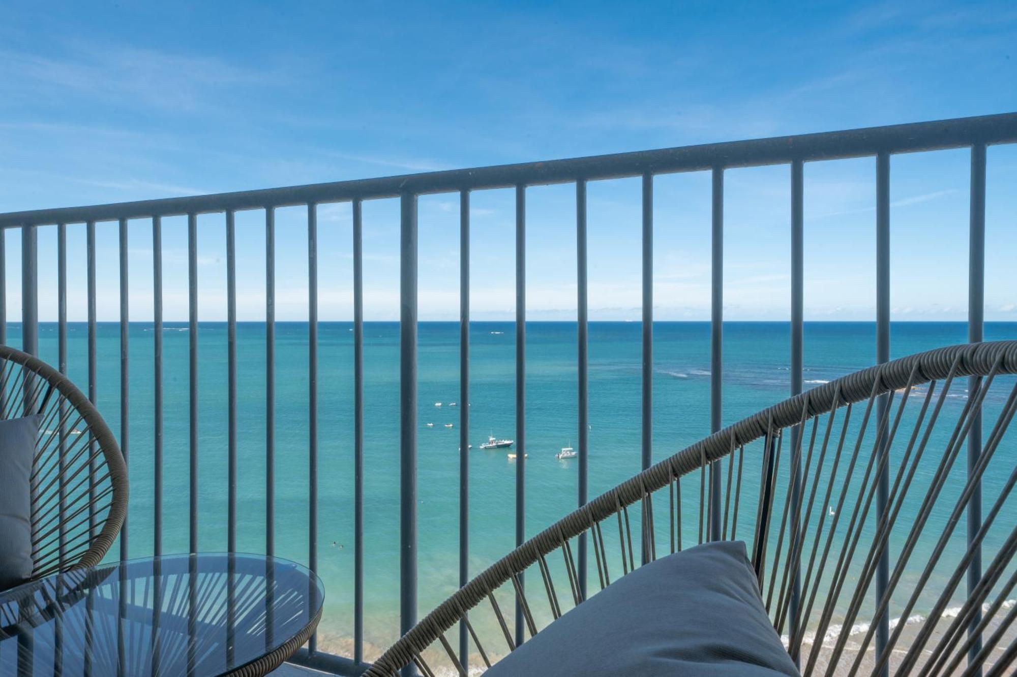 Ocean View Deluxe Suite: Pvt. Beach & Pool Сан-Хуан Экстерьер фото